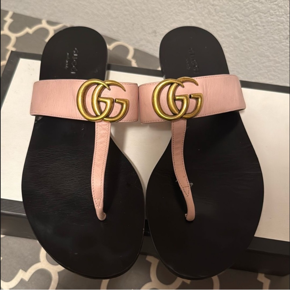 Gucci Pink and Gold Leather Sandals
